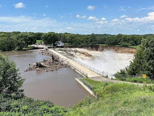 Minnesota Dam Risks Failure During Wave of Intense US Weather