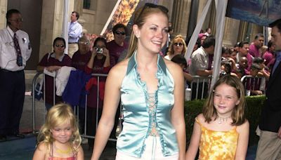 Melissa Joan Hart Says Money From Early Acting Jobs Went to Supporting Her Family — Including Her 7 Siblings