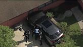 Audi con conductor sospechoso de robo se estrella contra una casa en Fort Lauderdale