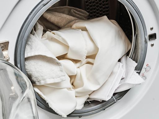 What Can You Do When Your Washing Machine Leaves Stains?