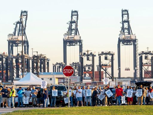 Your Morning: Dockworkers strike suspended