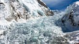 Everest Climbs Delayed: What’s Going On With the Khumbu Icefall?