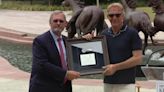 Actor Kevin Costner given key to the City of Irving