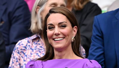 Kate Middleton apparaît rayonnante à côté de sa fille Charlotte à Wimbledon