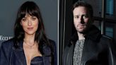 El incómodo chiste de Dakota Johnson sobre Armie Hammer que dejó al público en shock