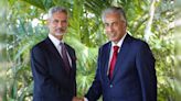 S Jaishankar Meets Mauritius' Leader Of Opposition, Former PMs