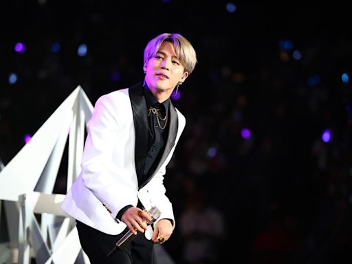 Jimin Dominates iTunes With His New Single–15 Versions Of It
