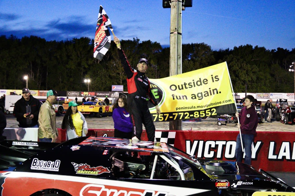 Valente, Gdovic drive to Modified victories at Langley Speedway; Music heads Virginia Racers field