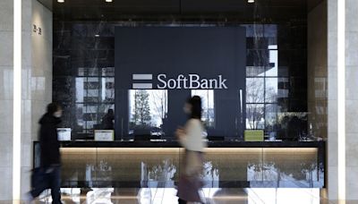 SoftBank Group Plans to Offer Latest Jumbo Bond in Yen Market