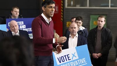 Summer election rumours sweep Westminster as Rishi Sunak bemoans 'worst hospital pass for decades' from Boris Johnson and Liz Truss - with 'frustrated' allies warning Tory ...