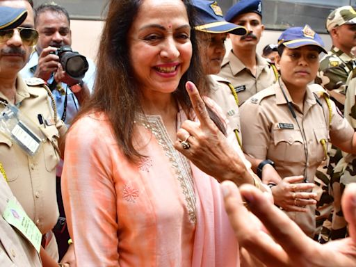 From Suniel Shetty To Hema Malini, Bollywood Celebrities Cast Their Vote In Mumbai