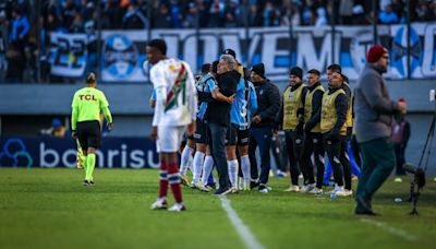 Grêmio afunda o Fluminense na lanterna após vitória em Caxias do Sul