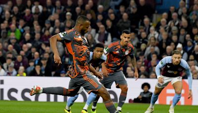 Bayer Leverkusen’s record unbeaten march continues with a 2-0 win at Roma in Europa League