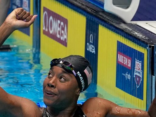 Sugar Land swimmer Simone Manuel and Olympic teammates win silver in 4x100 freestyle