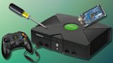 YouTuber turns OG Xbox into powerful console using mods for Xbox Live & more - Dexerto