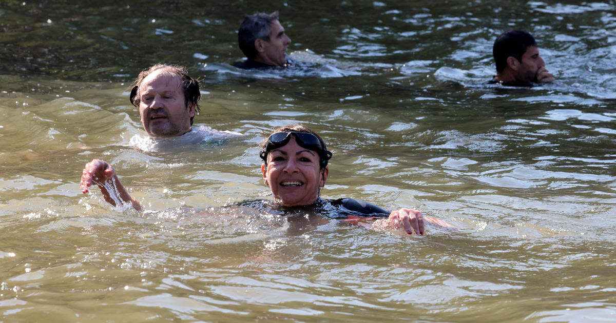 Paris mayor goes for a swim to show Seine river safe for the Olympics