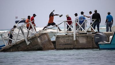 Al menos 40 migrantes mueren al incendiarse una embarcación frente a las costas de Haití