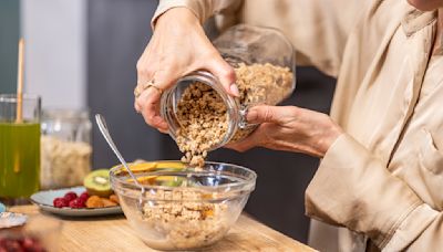 Oats could mimic effects of weight loss drugs, new study finds