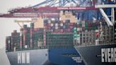 Fustigan a canciller alemán por inversión china en puerto
