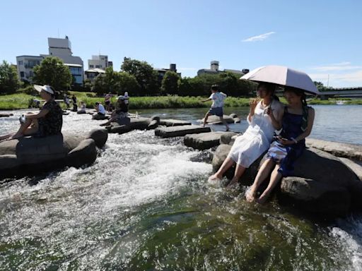 日本熱翻了！東京連續猛暑日59人疑中暑送醫
