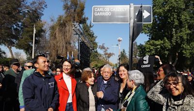 Municipalidad de Santiago renombra calle en homenaje a Carlos Caszely, el “Rey del Metro Cuadrado” - La Tercera