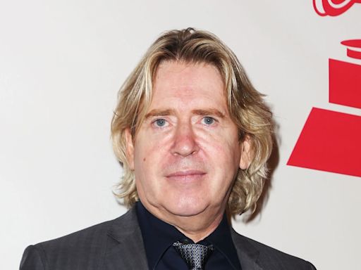 Everything about music producer Steve Lillywhite and the bands he's worked with