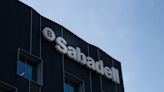 El mercado escrutará los resultados de Sabadell para decantar su favor en la opa de BBVA