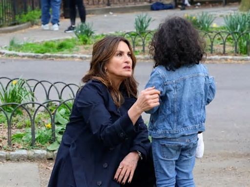 ‘Law & Order: SVU’ star Mariska Hargitay halts filming to help child who mistook her for a real cop