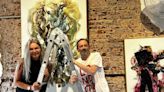 Pintura asfáltica: 100 obras y 30 artistas en la muestra de Vivi Berthet en la UBA