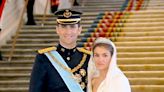 El encargado de entregarle el vestido de novia a Letizia, creado por Pertegaz: "Fue el broche de oro de su carrera"