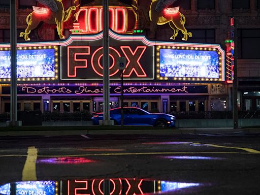 Viral video shows Fox Theatre balcony moving during Gunna concert; officials say it's safe