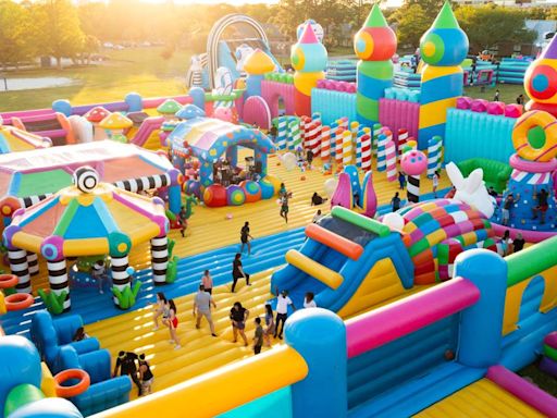 'World's largest bounce house' makes a stop in Northeast Ohio