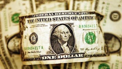 Sube el dólar tras las declaraciones de la Fed; la libra cede a la espera del BOE Por Investing.com