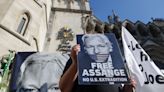 Assange ganha outra chance para recorrer contra extradição aos EUA