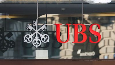 Five waves of UBS layoffs to start in June, SonntagsZeitung says