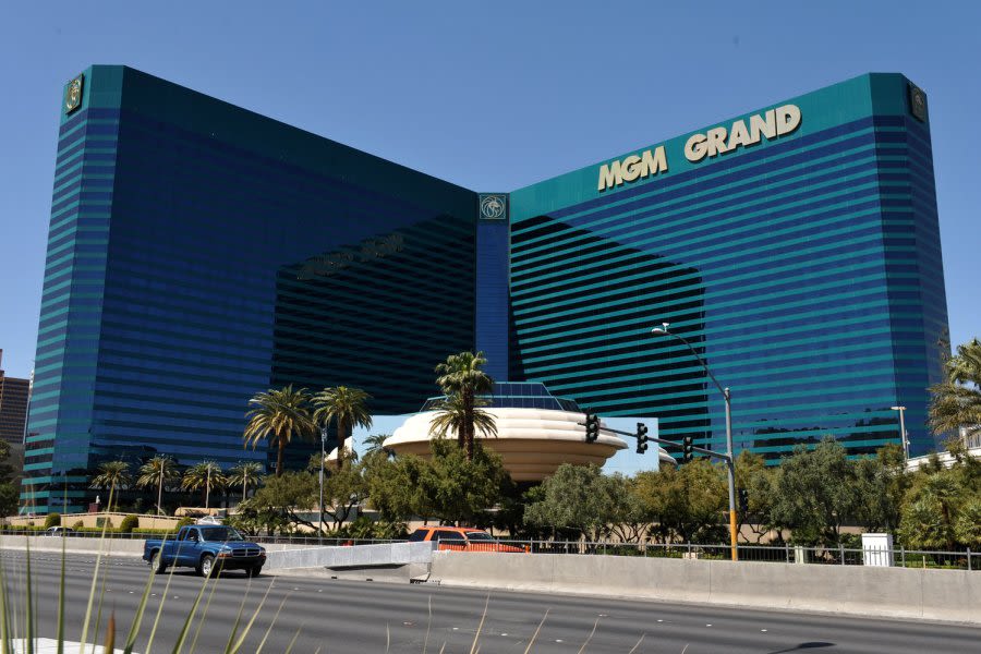 Ex-MGM Grand president faces sentencing for not reporting multimillion-dollar wagers by fraudulent bookie