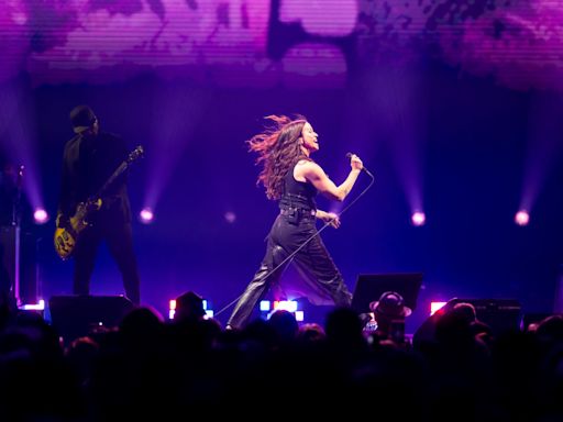 Review: Alanis Morissette captivates local crowd during Acrisure Arena concert