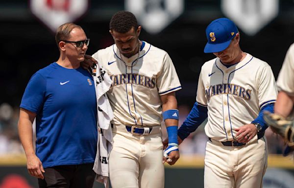 Mariners' Julio Rodríguez takes next step in recovery from ankle injury, no timeline on return