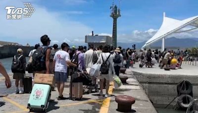 綠島、蘭嶼今下午3點半「航班取消」 港口擠爆近千人