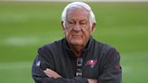 Bucs sign 84-year-old assistant coach Tom Moore to his 47th NFL contract