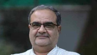 Ahead of byelections for 10 seats, UP BJP president Bhupendra Choudhary calls on PM Narendra Modi, offers to quit