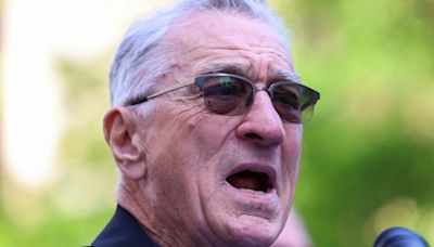 Robert De Niro Is Stripped Of Award After Trump Takedown At Courthouse
