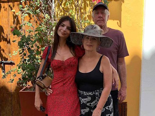 All About Emily Ratajkowskis Parents, Kathleen Balgley and John Ratajkowski