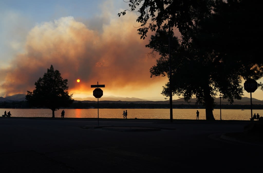 Alexander Mountain fire burning on nearly 1,000 acres of land near Loveland with no containment