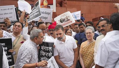 INDIA bloc MPs protest over ‘discrimination’ against Opposition-ruled states in Union Budget