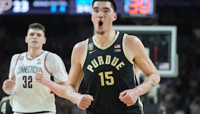 Should the Chicago Bulls consider drafting Purdue center Zach Edey?