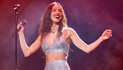 Olivia Rodrigo powers through wardrobe malfunction during concert: 'So embarrassing'