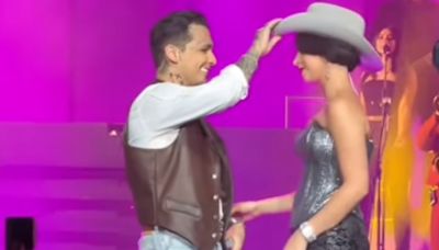 Christian Nodal comparte FOTO con Ángela Aguilar, así presumen su amor