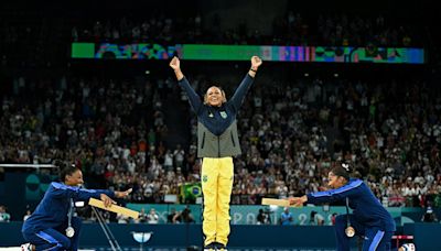 Simone Biles and Jordan Chiles affectionately bow to Brazilian athlete who beat them to gold medal