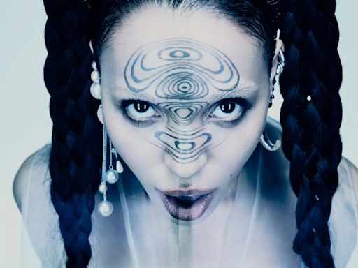 FKA twigs Announces New Album Eusexua , Shares Video: Watch